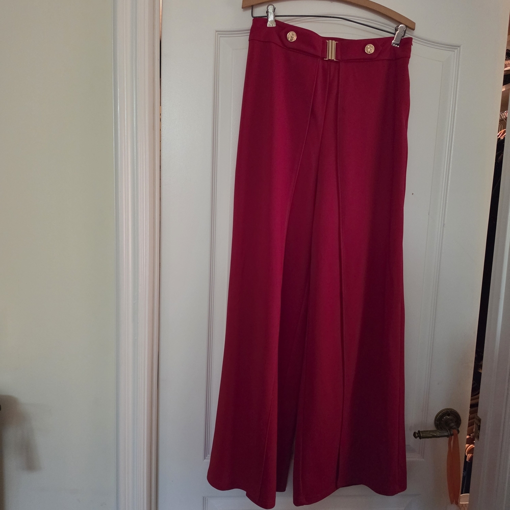 SHEIN High-Waist Wide-Leg Pants in Fuchsia with Gold Hardware